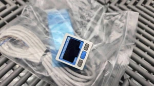 Neu SMC ZSE30-01-28 Vakuumschalter 12-24DC -101 bis 101 kPa Bereich - Bild 1 von 4