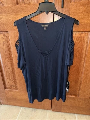 Women’s Rock and Republic Top XL ShortSleeve Strappy V Neck - Image 1 of 3