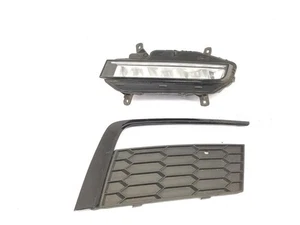 13-20 MK3 SKODA OCTAVIA VRS FRONT FOG LIGHT + SURROUND RH DRIVER SIDE 5E0941700H - Picture 1 of 13