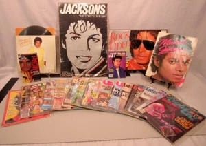 MIXED PRIVATE COLLECTION OF MICHAEL JACKSON MEMORABILIA POSTER, BIND (EZS001487) - Picture 1 of 12