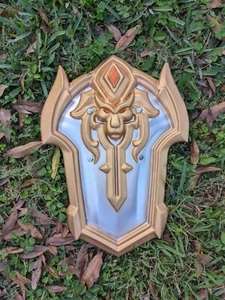 Foam Lion Shield - Picture 1 of 2