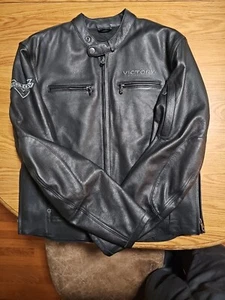 Victory Motorcycle Jacket Black Leather Jacket w/ Liner Size Medium *Description - Picture 1 of 9
