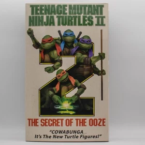 NECA Teenage Mutant Ninja Turtles II Secret of the Ooze Figure VHS Box Confezione da 4 - Foto 1 di 8