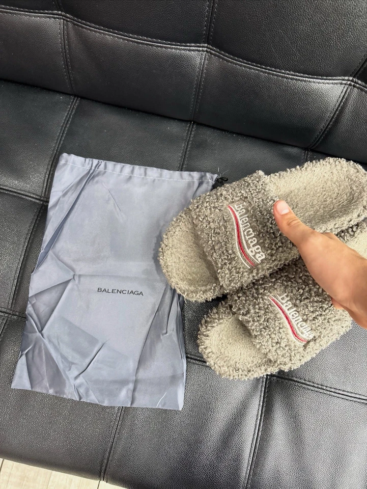 Diapositivas difusas Balenciaga Foto 1 de 1