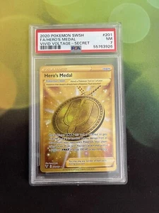 Pokemon - Hero's Medal 201/185 Gold Secret - Vivid Voltage - PSA 7 NM - Picture 1 of 2