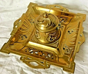 Precioso tintero de latón con inserto de vidrio, aprox. 1880 - Imagen 1 de 7