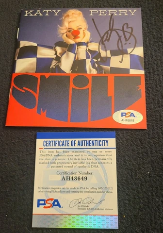 KATY PERRY SIGNED SMILE CD BOOKLET SOLD OUT PSA/DNA AUTHENTICATED CERT#AH48649 Cover