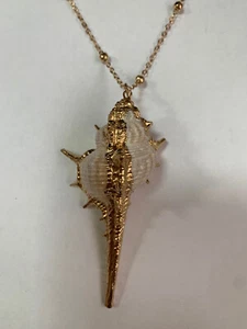 Beautiful Large Gold Dipped Conch Nautilus Sea Shell Pendant Goldtone Necklace - Picture 1 of 3