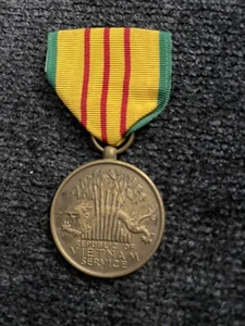 US ARMED FORCES ORIGINAL REPUBLIC SOUTH VIETNAM SERVICE MEDAL - Picture 1 of 2