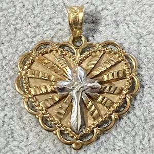 Colgante Cruz Corazón Oro Amarillo Blanco 10K MA Michael Anthony - Imagen 1 de 5