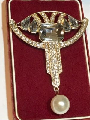 Stunning Art Deco Style Geometric Crystal & Pearl Gold Tone Brooch Shawl Pin - image 1 of 4