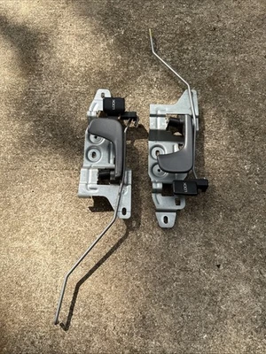 2003 Honda S2000 maçanetas interiores motorista passageiro prata #120 - Imagem 1 de 4