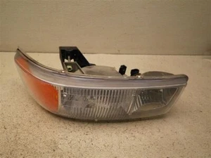 GMC Sierra 1500 Pickup 2007 Left Headlight Assembly Classic Style R00951548 - Picture 1 of 12