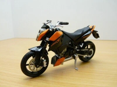 MOTO KTM 690 DUKE 3 noir & orange 1/18 - Bild 1 von 4