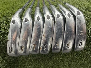 CALLAWAY X TOUR GOLF IRONS WITH STIFF STEEL SHAFTS. 3 TO 9 IRON. FREE POST - Picture 1 of 12