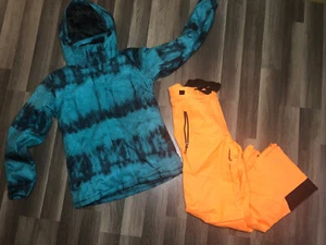 “Mous One” Ski Snowboarding Suit Jacket & Pants 2 Piece Women’s Med NEW - Picture 1 of 9
