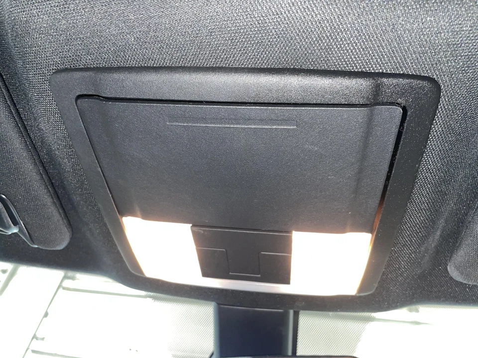 16 17 18 19 FORD EXPLORER Front Console OVERHEAD BLACK w/o Sunroof w/o Police - Image 1 of 1