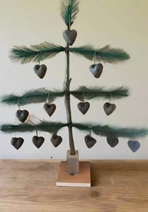 Primitive Handcrafted USA 15” Rustic German Feather Tree on Base with Wax Heart - Picture 1 of 3