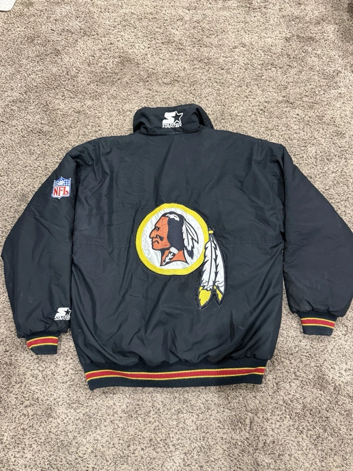 Chaqueta de iniciación Washington Redskins (Commanders) vintage años 90’s M NFL negra Foto 1 de 4