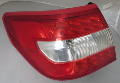 Lincoln Zephyr 2006/MKZ 2007-2009 - luz trasera (LH) (probado) Foto 1 de 4