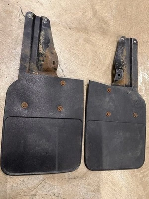 1995 2004 TOYOTA TACOMA LEFT RIGHT MUD FLAP SPLASH GUARD SHIELD DRIVER PASSENGER - Image 1 of 4