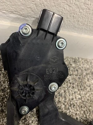 Pedal acelerador usado y probado Mazda CX-7 2010-2012 K4238-7390 Foto 1 de 3