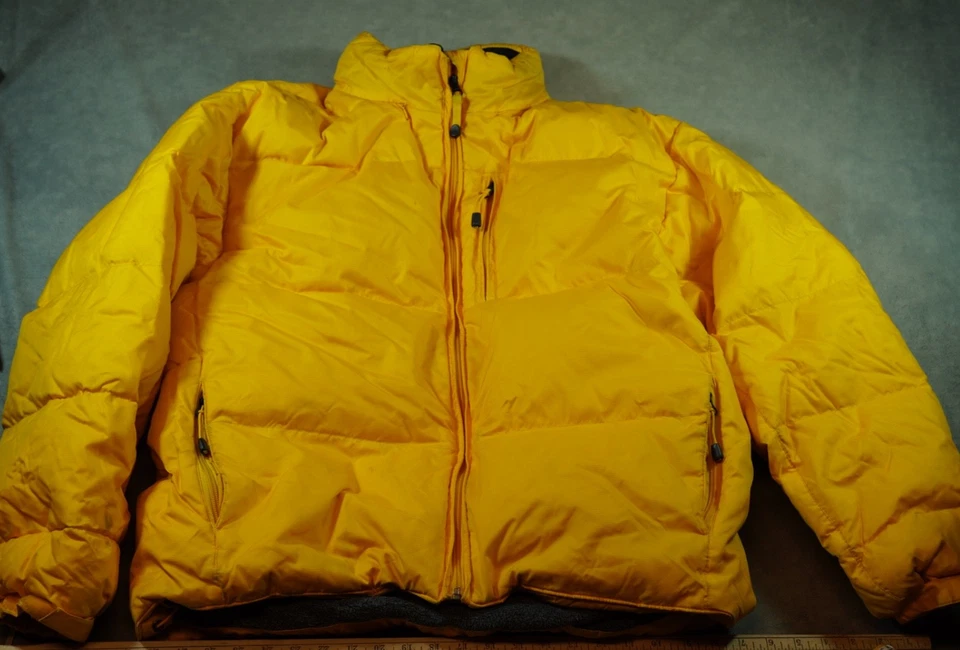 Chaqueta acolchada vintage Gap para hombre talla grande dorada plumas bolsillos con capucha Foto 1 de 4