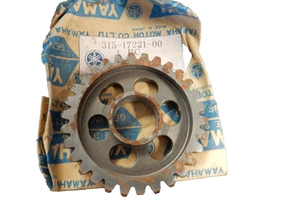 Nuevo de Lote Antiguo Yamaha 2ND Engranaje de Rueda 72 CT2 LT2 AT2 73 AT3 ATMX LT3 LTMX CT3 315-17221-00 Foto 1 de 3
