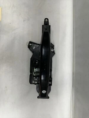 2015-2020 CHEVROLET TAHOE SUBURBAN ЛЕВАЯ ПЕРЕДНЯЯ НАРУЖНАЯ ДВЕРНАЯ РУЧКА OEM 772041 - Изображение 1 из 4