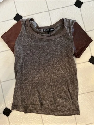 Elizabeth And James T Shirt Leather Cap Sleeves Size Small - Image 1 of 3