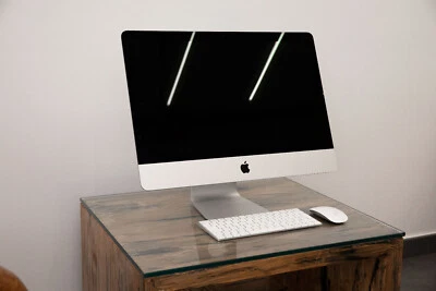 Apple iMac 21.5" Retina 4k hd 1Tb Ram 8gb Come Nuovo colore argento - Immagine 1 di 4