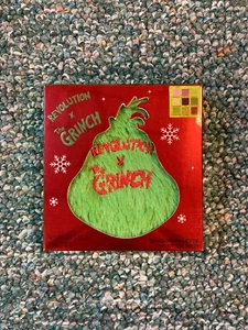 NEW REVOLUTION X THE GRINCH Mean One Eyeshadow Palette - Picture 1 of 12