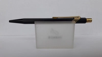 Bolígrafo Caran d'Ache - negro y dorado  Foto 1 de 4