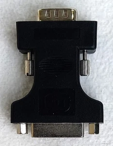 Neuwertiger, schwarzer Adapter VGA Stecker - DVI-I (Dual Link) Buchse - Bild 1 von 3