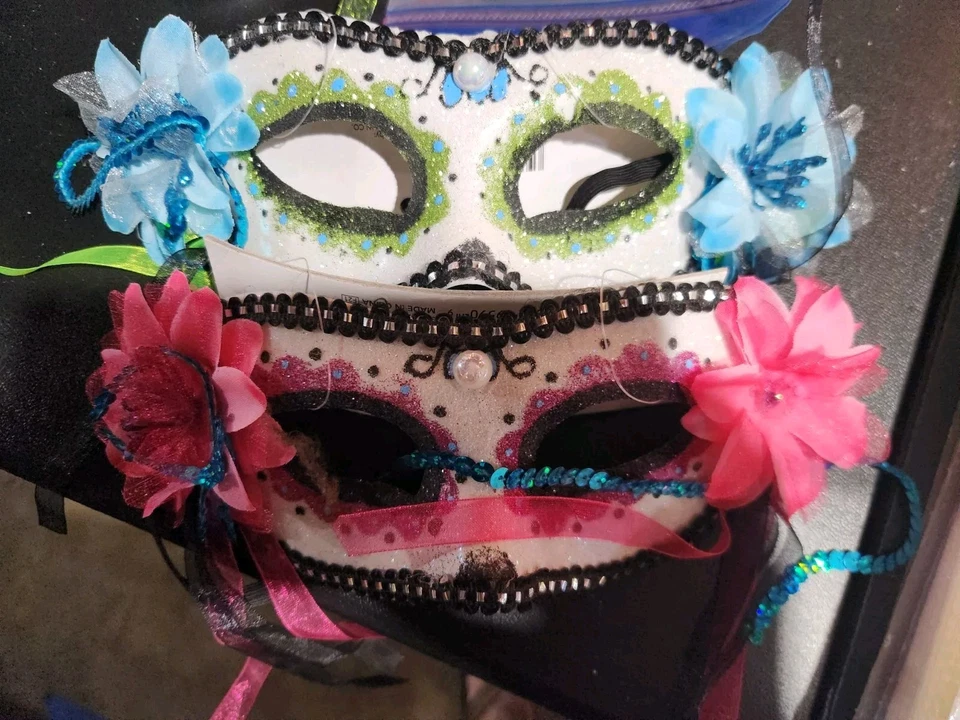 Kids Brand New Day Of The Dead Eye Masks - Image 1 of 2