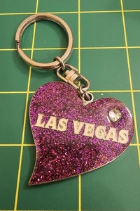 Las Vegas Portachiavi Souvenir Vintage Metallo Viola Glitter Bling - Foto 1 di 2