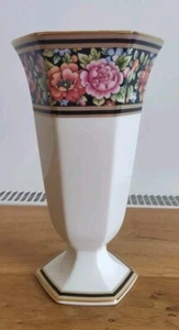 Wedgwood Clio Six Sided 8" Vase - Picture 1 of 7