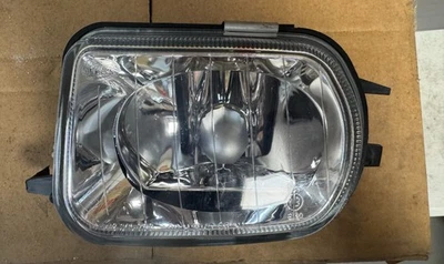 Right Fog Light - Mercedes-Benz (203-820-12-56) 1960-2012 - Image 1 of 3