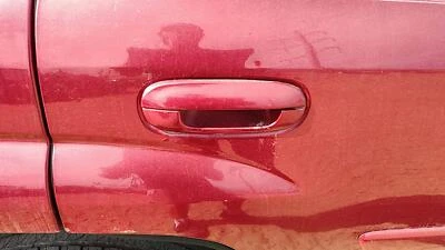 02-09 Trail Blazer Pasajero Derecho Trasero Exterior Manija Trasera Majestuoso Rojo Foto 1 de 4
