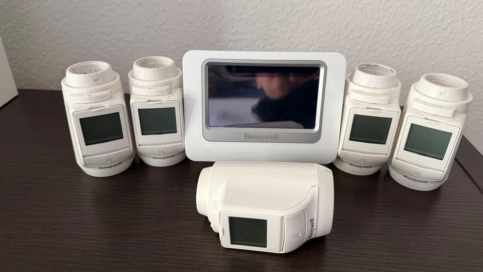 Honeywell Evohome THR993 Thermostat Regler 5x Räume Display Steuerungseinheit - Bild 1 von 4