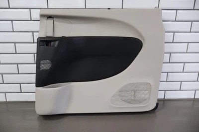 Panel de moldura de puerta interior trasera derecha Chrysler Pacifica 17-24 (negro/diesel X7) Foto 1 de 4