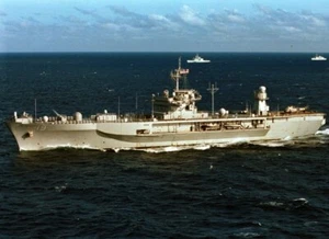 New Photo: USS BLUE RIDGE, 7th Fleet Amphibious Command Ship - 6 Sizes! - Picture 1 of 7