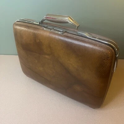 Vintage American Tourister Escort Briefcase Hard Shell Brown Suitcase  19" x 13" - Image 1 of 4