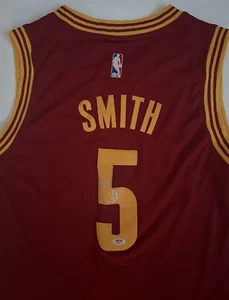 Camiseta deportiva autografiada firmada por JR Smith de los Cleveland Cavaliers de baloncesto PSA/DNA - Imagen 1 de 5