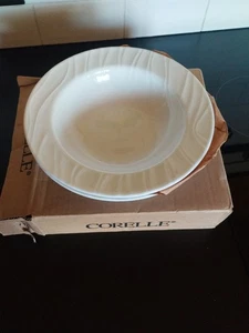 Set Of 2 CORELLE Swept Bowls 28oz/828ml - Picture 1 of 4