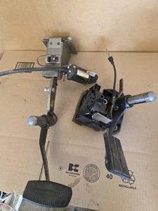 Ford F250 F350 Excursion 2003 2004 2005 pedales ajustables 2C34-9G662-BD - Imagen 1 de 4