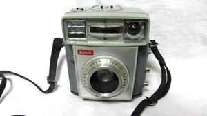 VINTAGE 1960s KODAK STARMATIC II CAMERA PLEASE READ - Picture 1 of 6