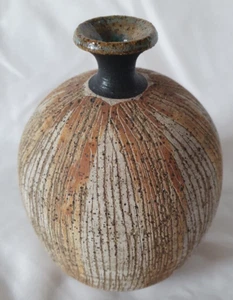 Louis Mendez organic textural gourd shaped vase with subtle incised lines - Picture 1 of 12