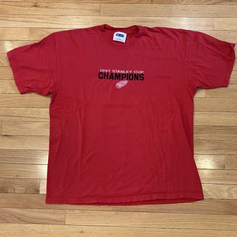 Vintage 1997 Stanley Cup Champions Detroit Red Wings Embroidered T-Shirt Mens XL Cover