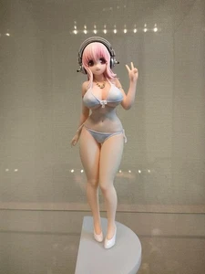 Super Sonico Figur mit Pochaco - Bild 1 von 6